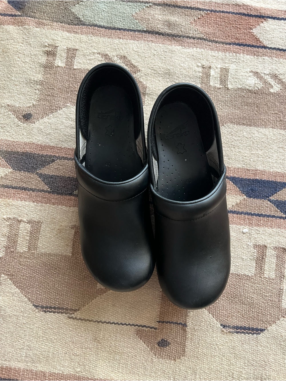 Dansko Black Leather Slip-On Clogs 40 - Picture 2 of 10